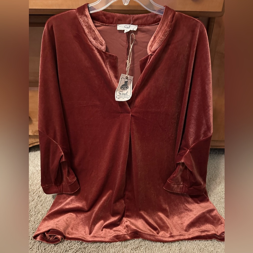 Easel velour cinnamon Vneck